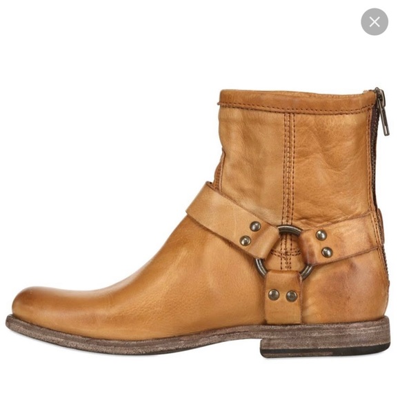 FRYE PHILIP HARNESS DISTRESSED SHORT BOOTIES IN RARE CAMEL TAN #76870. Sz 5.5 - Picture 3 of 16